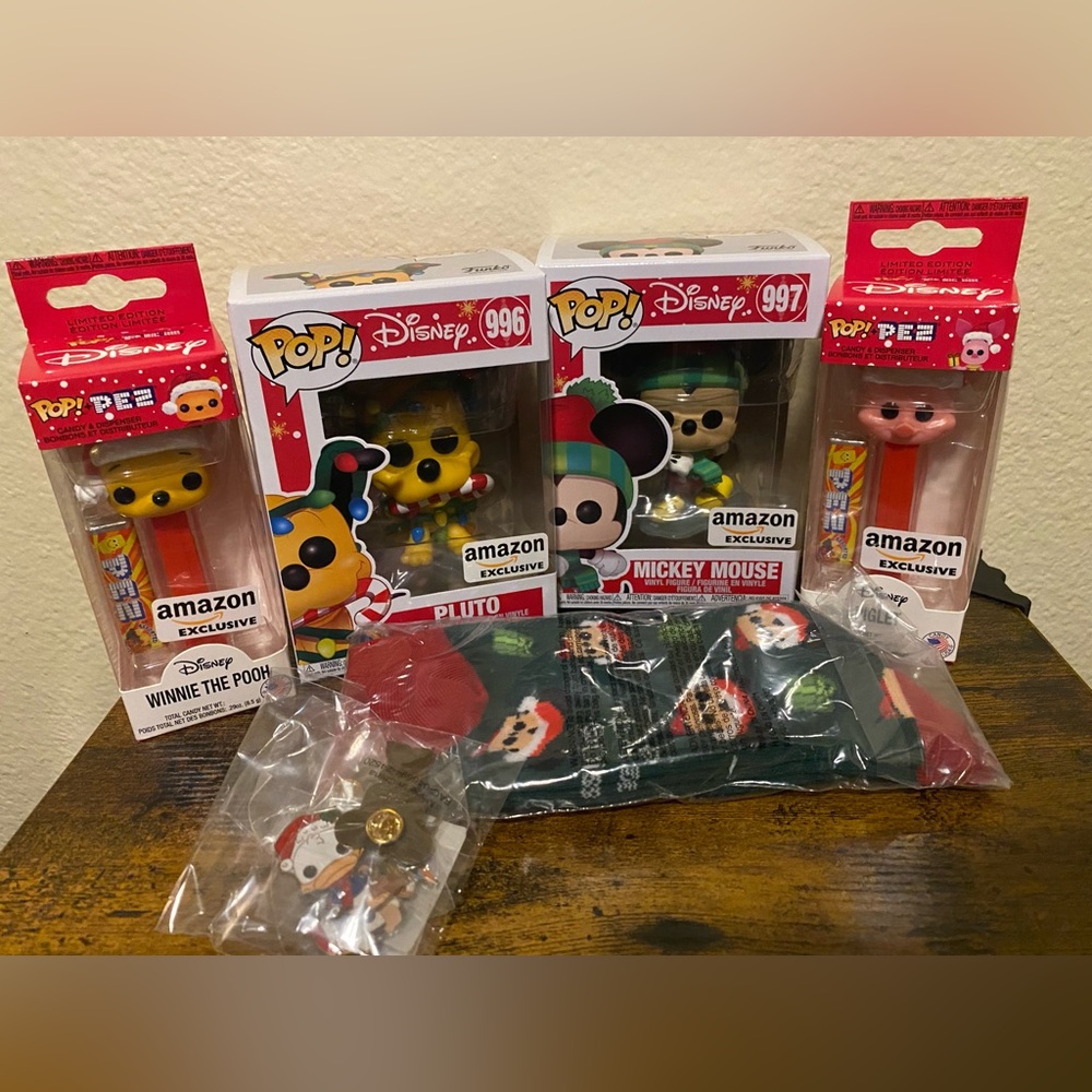 Funko Amazon exclusive Disney box- Christmas Mickey & Christmas Pluto